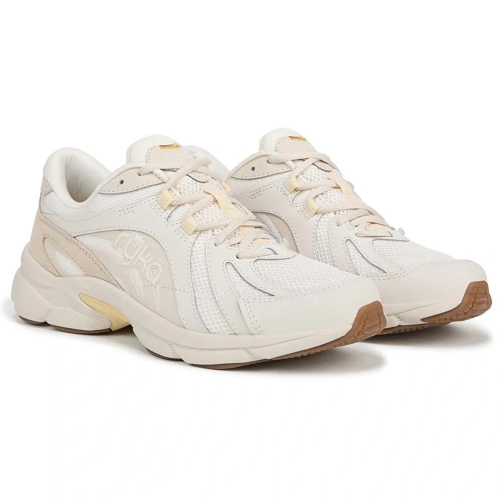 Ryka Women's Skylift‎ Walking Sneaker size 9 medium In White New With Tags